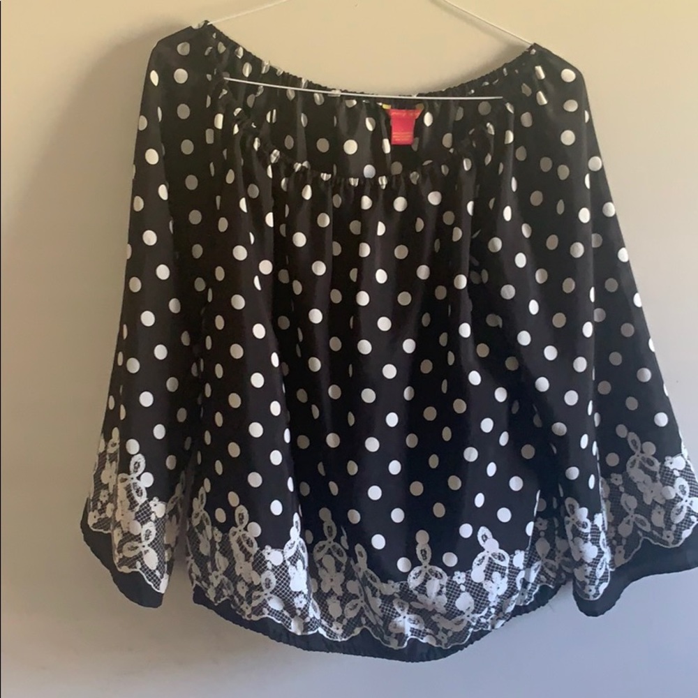Beautiful top with flair sleeves